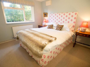 Гостиница Yew Tree Cottage  Maidford